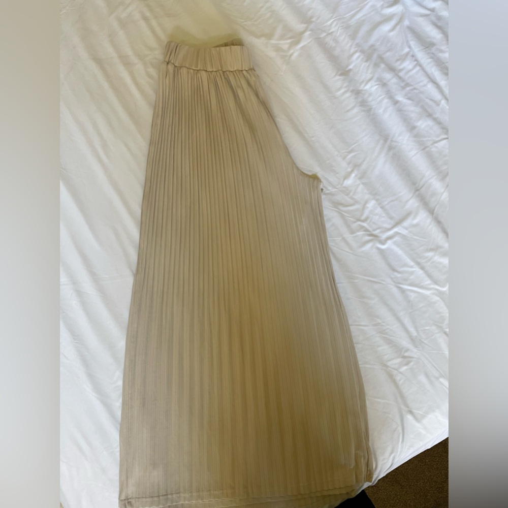 Petal and Pup Pleated Beige/Cream Pants SIZE 10